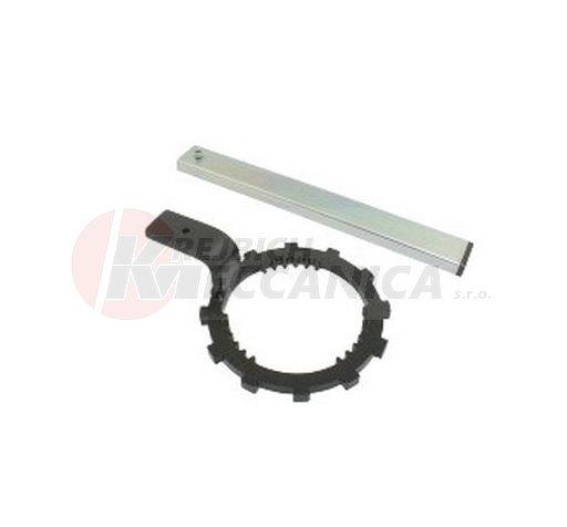 WRENCH TO HOLD CLUCH HOUSING DRUM STEADY (Alternative part)