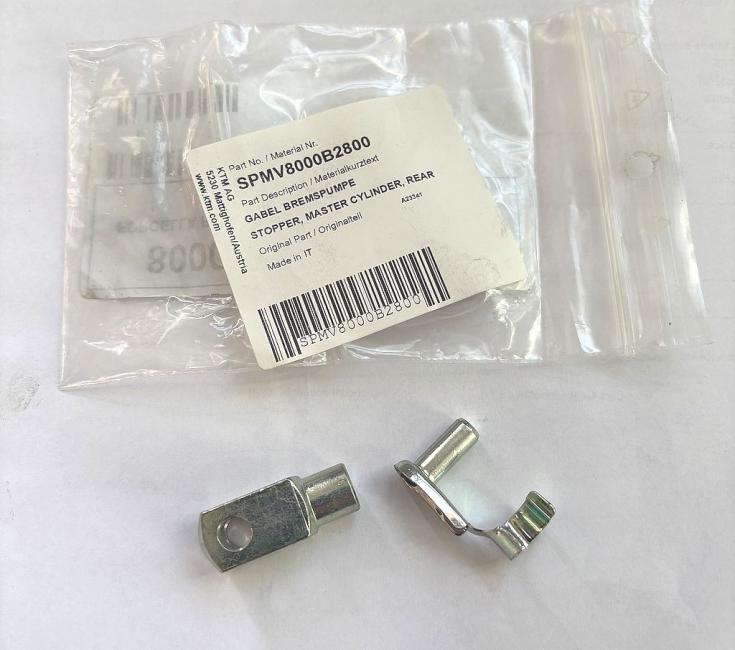 STOPPER, MASTER CYLINDER, REAR