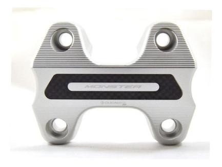 BM05 - HANDLEBAR CLAMP M821