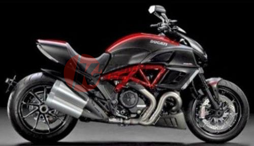 Diavel Carbon (2011)