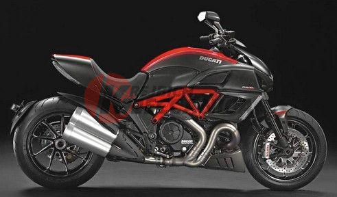 Diavel Carbon (2013)